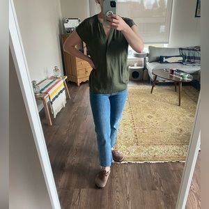 Banana Republic Roll-Cuff Short Sleeve in olive green